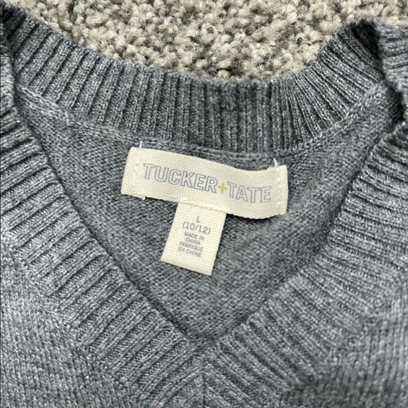 Grey boys v neck sweater - NWT - tucker+tate - size L (10/12) - Picture 3 of 3